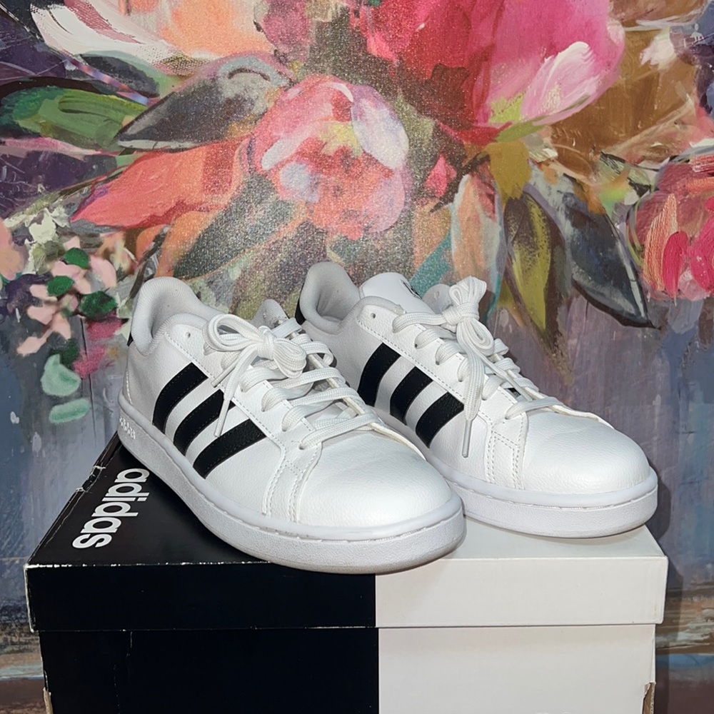 Adidas grand court